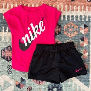 Nike T-shirt and shirt set - tag size 6 M - EUC!